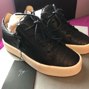 Giuseppe Zanotti WMNZ London Low Sneaker Black